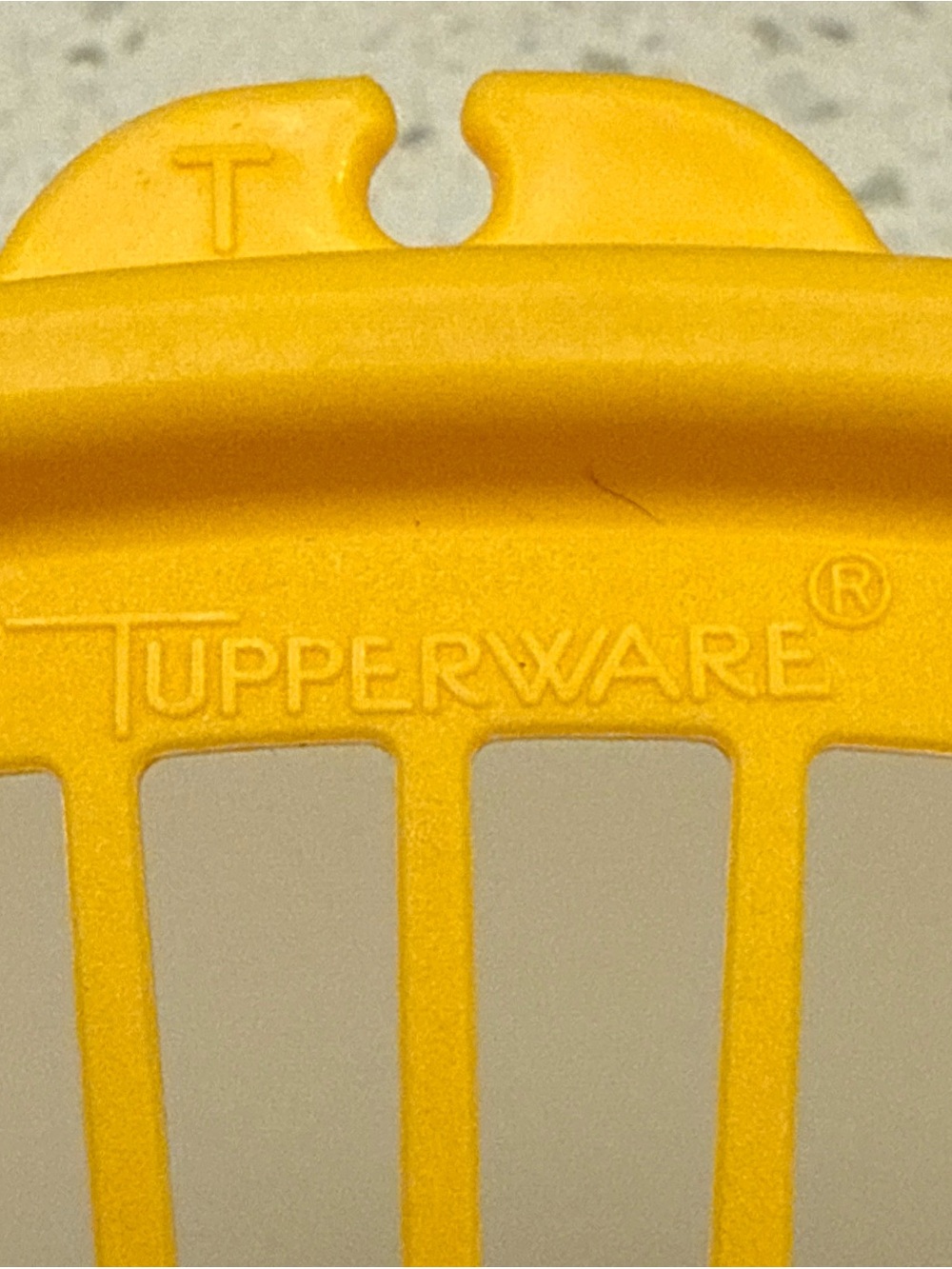 Tupperware Colander Strainer - Picture 6 of 7